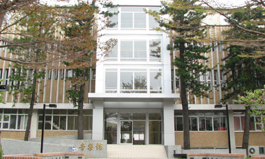 台南科技大學