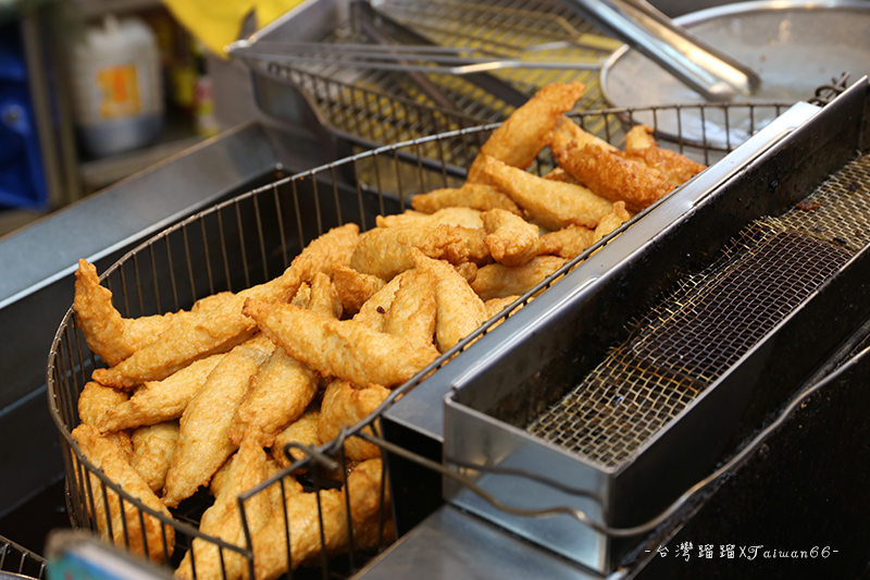 東港華僑市場　上讚旗魚黑輪