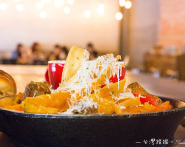 【高雄│鑄福食堂】巷弄內的工業風，無國界鑄鐵鍋料理